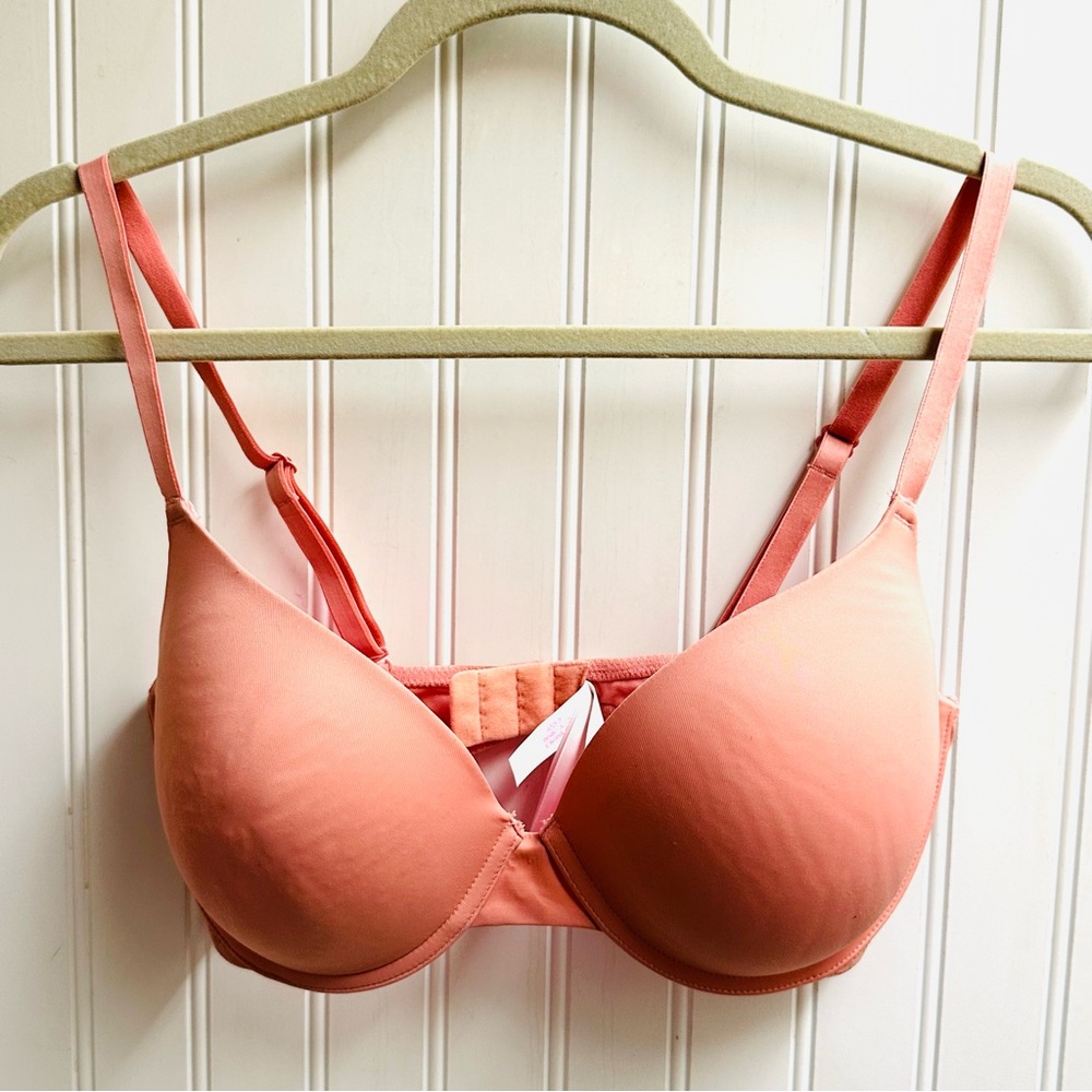 Victorias Secret Pink Push Up Bra Everywhere Size 34DD Wired Coral Orange